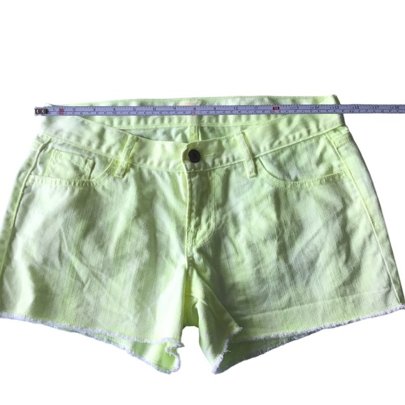✨Sold✨ Old Navy Neon Bleach Dyed Yellow The Diva Jean Shorts Size 4 - Picture 4 of 12